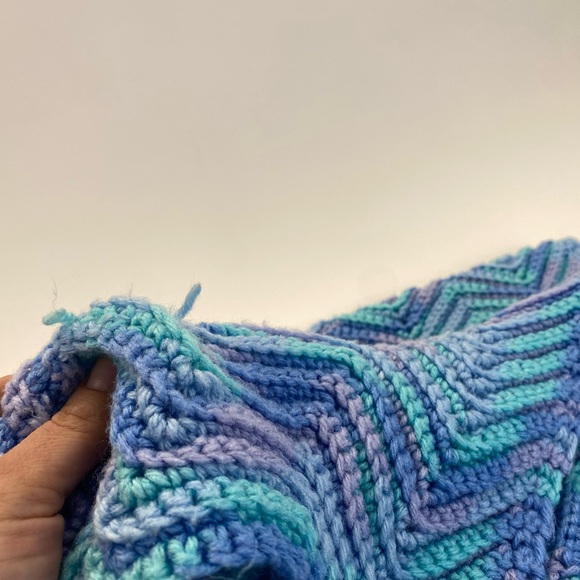 Mermaid Ripple Afghan Space Dyed Zig Zag Handmade Crochet Lap Blanket 35 x 41 - Picture 7 of 8